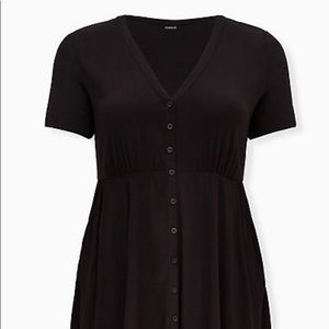 EUC Torrid BLACK CHALLIS BUTTON FRONT SHARKBITE MIDI DRESS